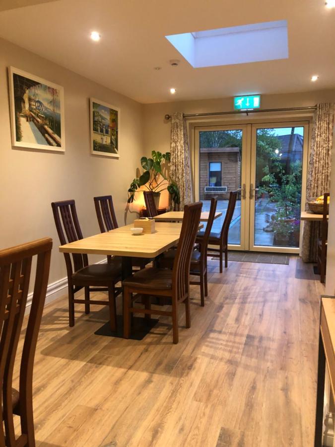 Maplehouse B&B 德罗赫达 外观 照片